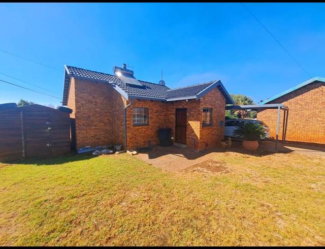 2 BEDROOM HOUSE FOR SALE IN HEUWELOORD